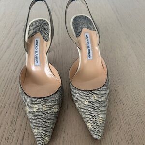 Manolo Blahnik Taupe and Cream Lizard Print Slingback Pumps with 3” heels
